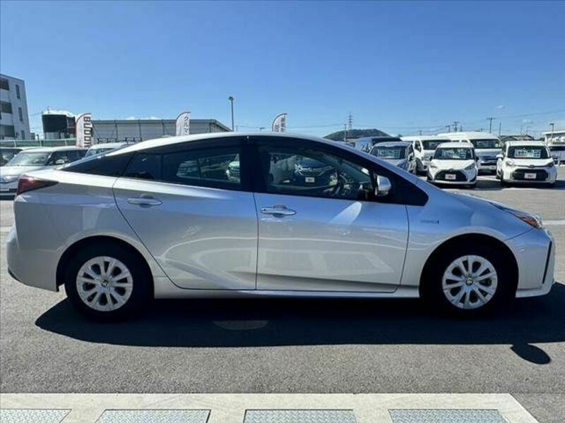 PRIUS-11