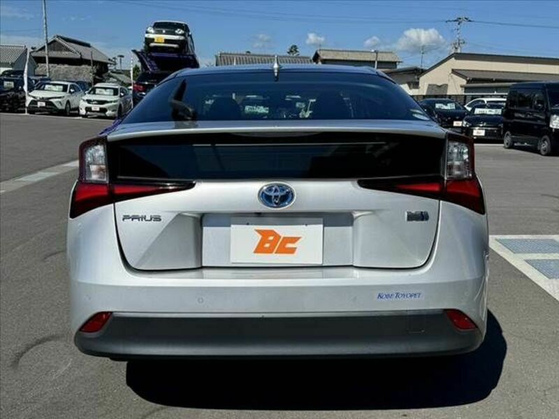 PRIUS-13