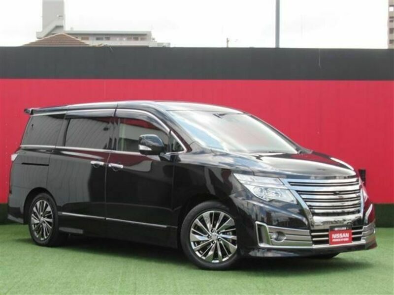 NISSAN　ELGRAND