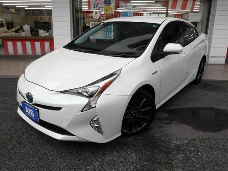 TOYOTA　PRIUS