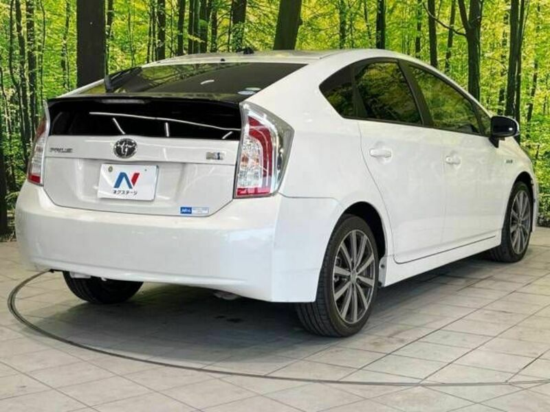 PRIUS-16