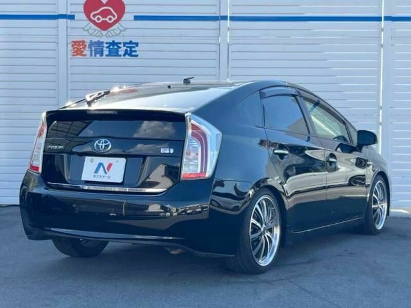 PRIUS-16