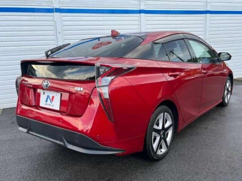 PRIUS-17