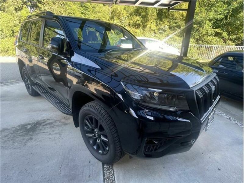 TOYOTA　LAND CRUISER PRADO