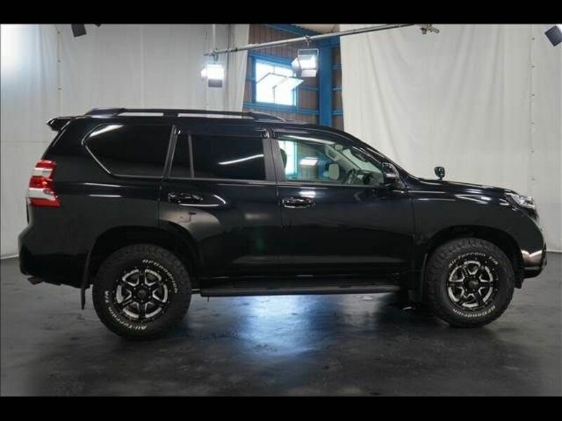 LAND CRUISER PRADO-15