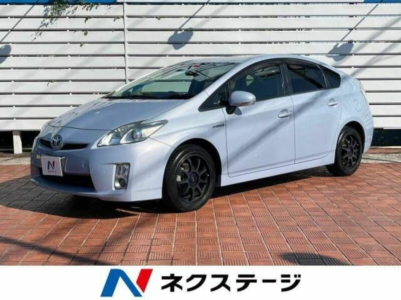 TOYOTA　PRIUS