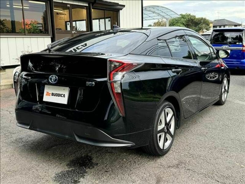 PRIUS-23