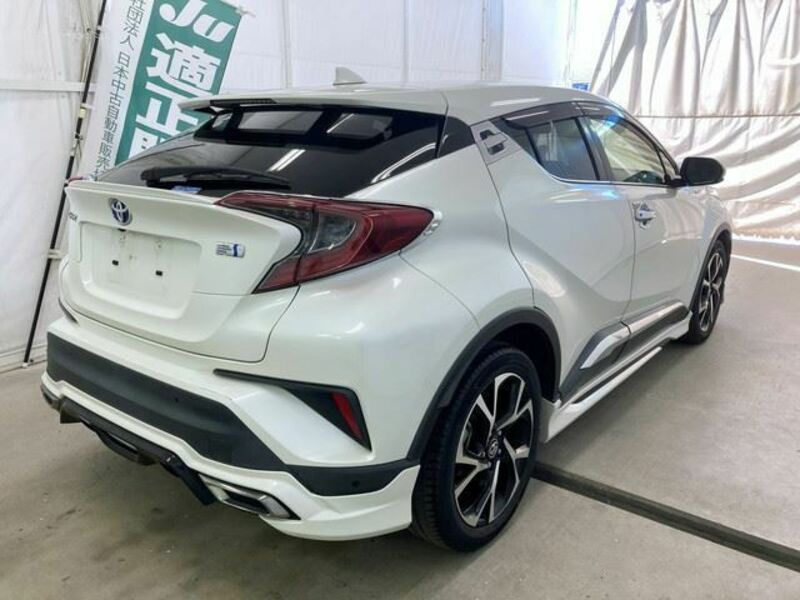 C-HR-4