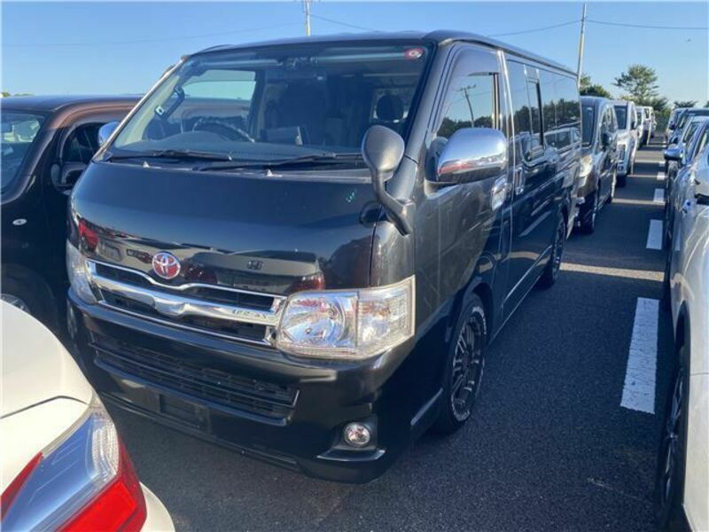 TOYOTA　HIACE VAN