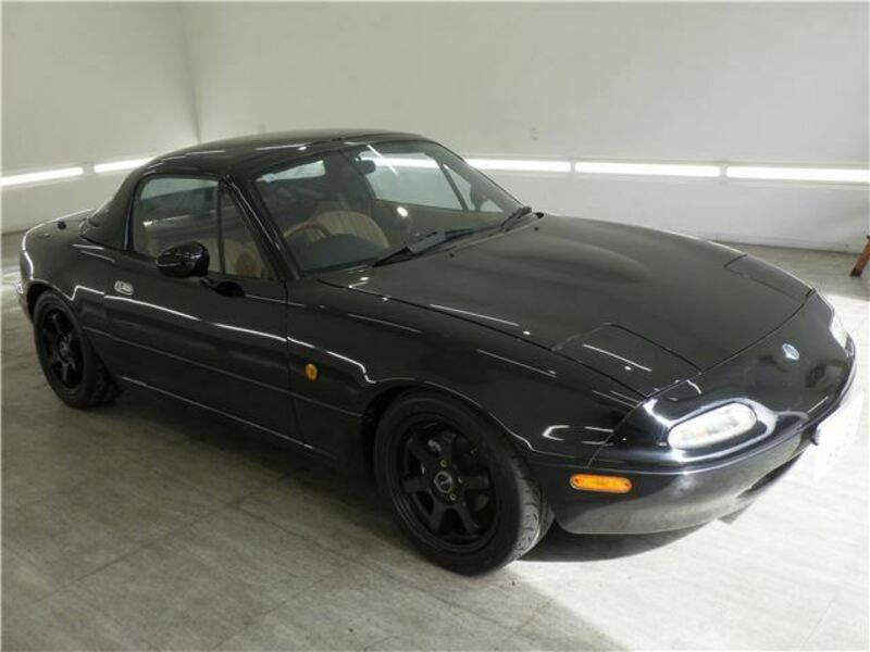 MAZDA　EUNOS ROADSTER