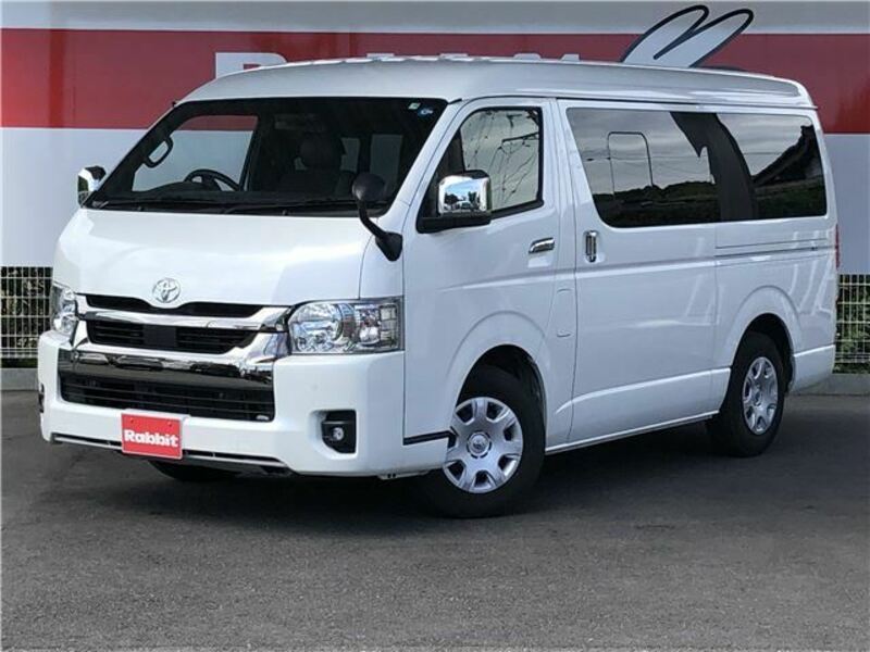 TOYOTA　HIACE VAN