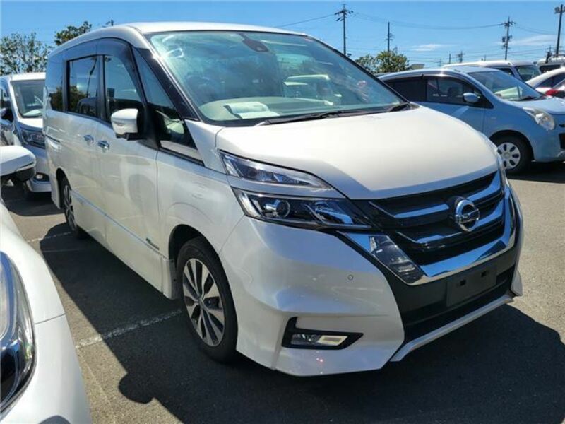 NISSAN　SERENA