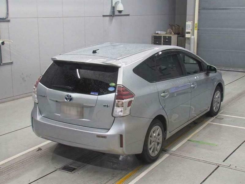 PRIUS ALPHA-14