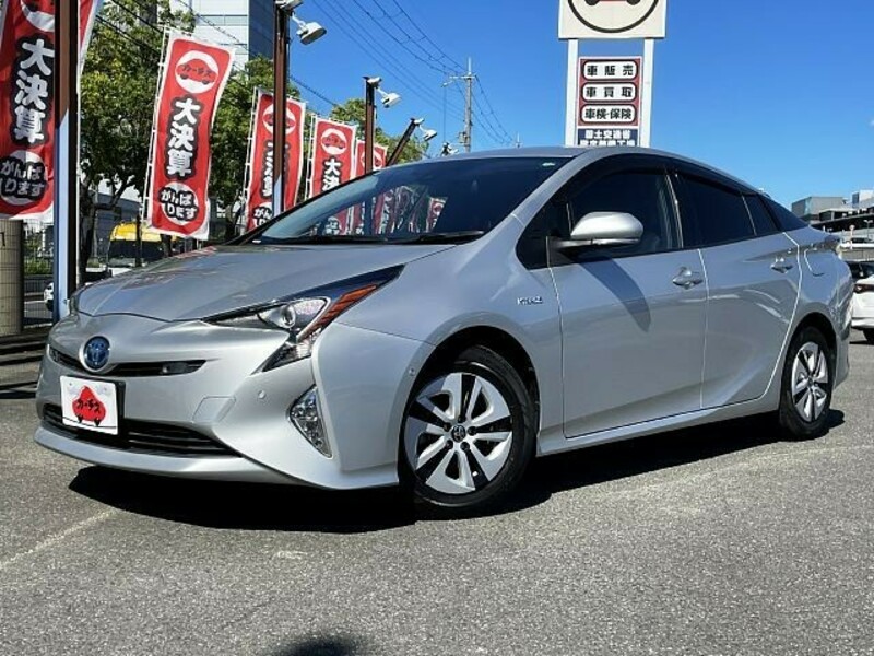 TOYOTA　PRIUS