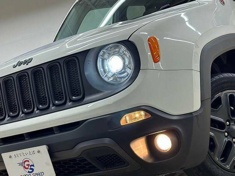 JEEP RENEGADE-9