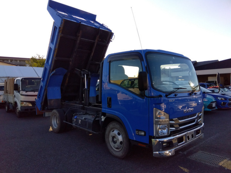 ISUZU　ELF