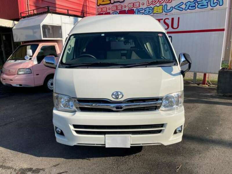 HIACE VAN-1