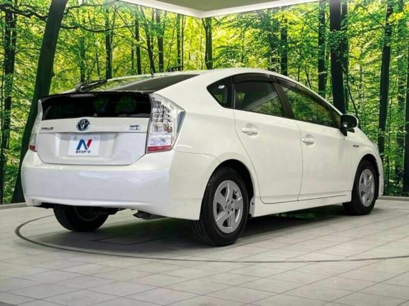 PRIUS-17