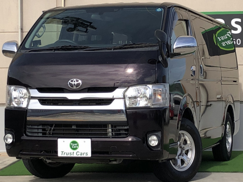 TOYOTA　HIACE VAN