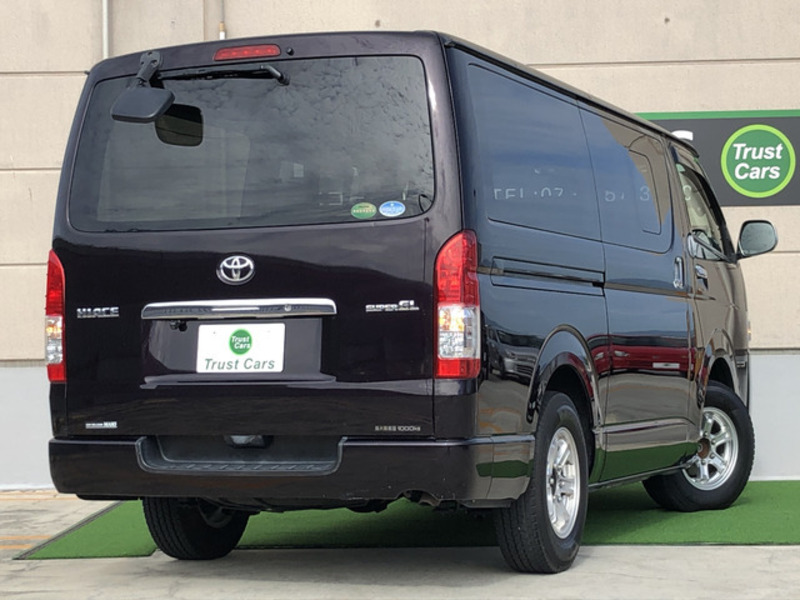 HIACE VAN-1