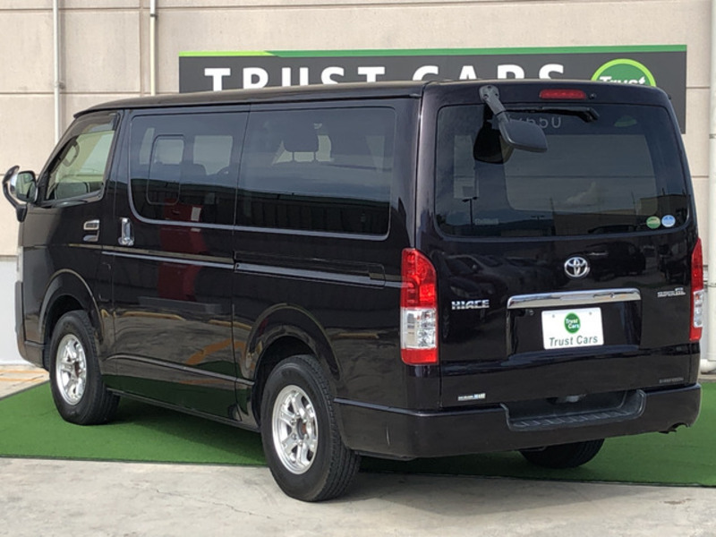 HIACE VAN-8