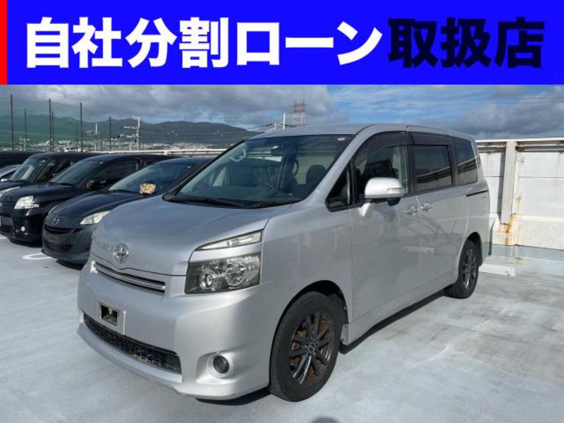 TOYOTA　VOXY