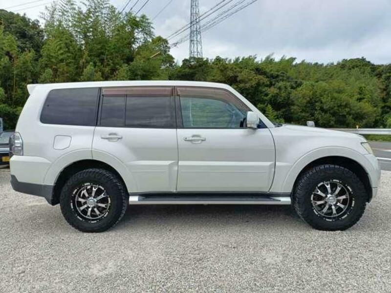 PAJERO-3