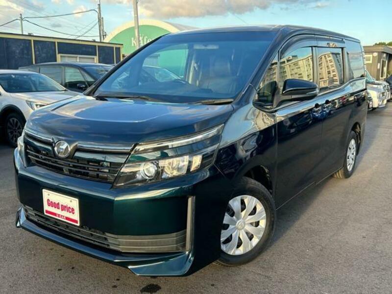 TOYOTA　VOXY