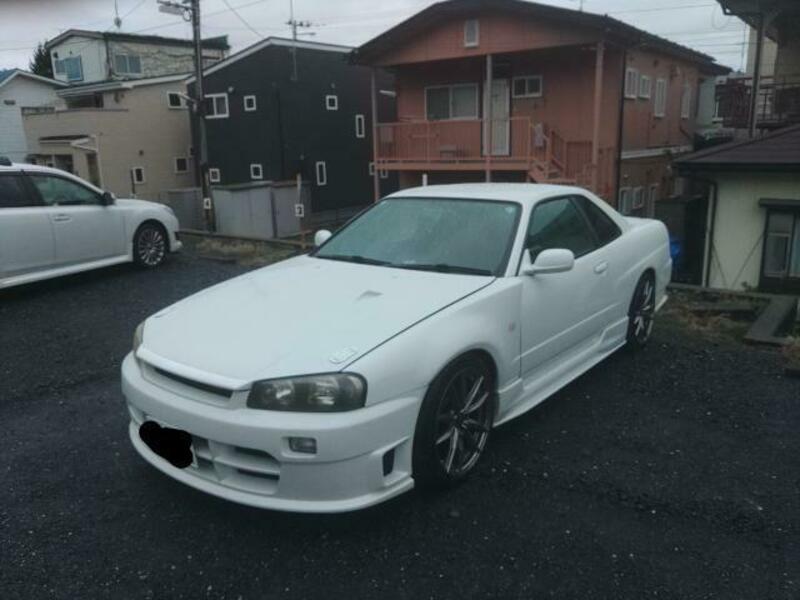 NISSAN　SKYLINE