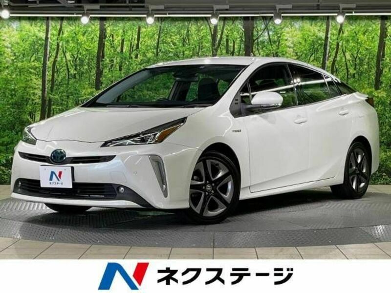 TOYOTA　PRIUS