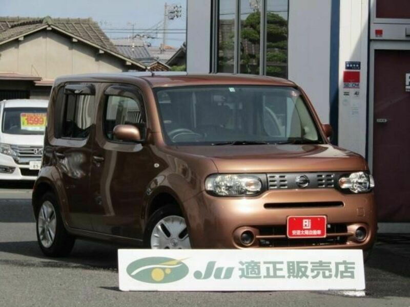 NISSAN　CUBE