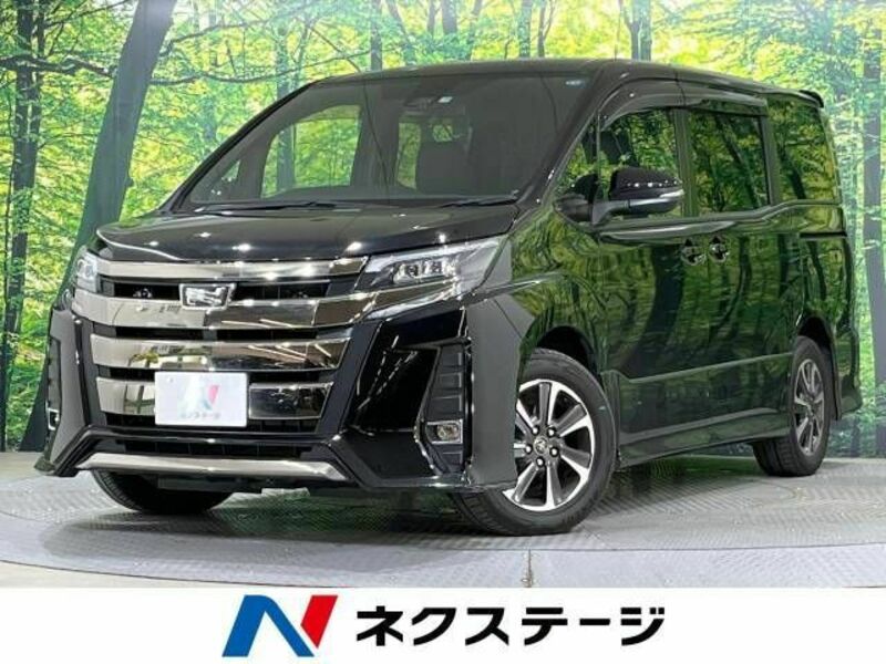 TOYOTA　NOAH