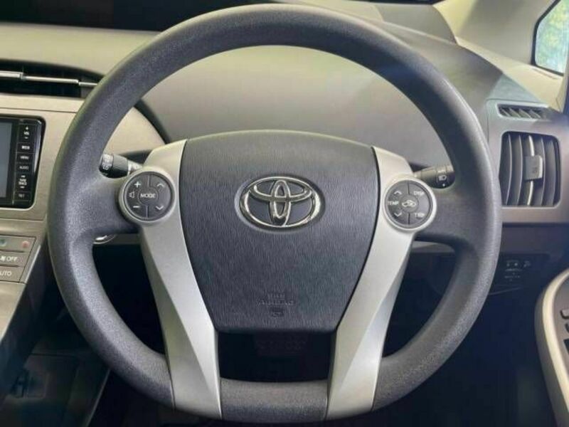 PRIUS-11