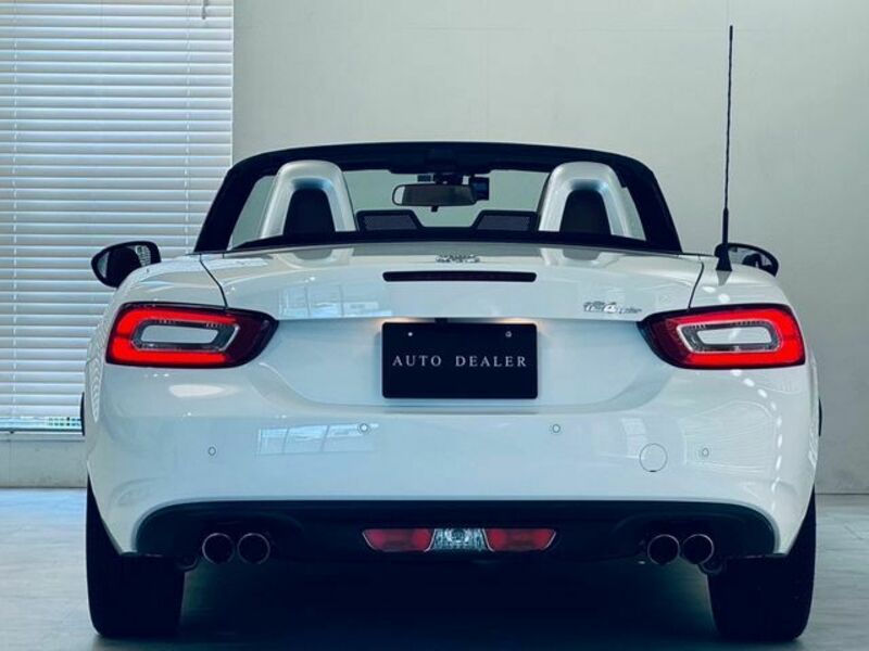 ABARTH 124 SPIDER-8