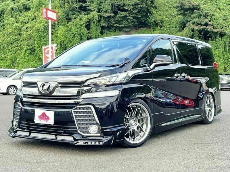 TOYOTA　VELLFIRE