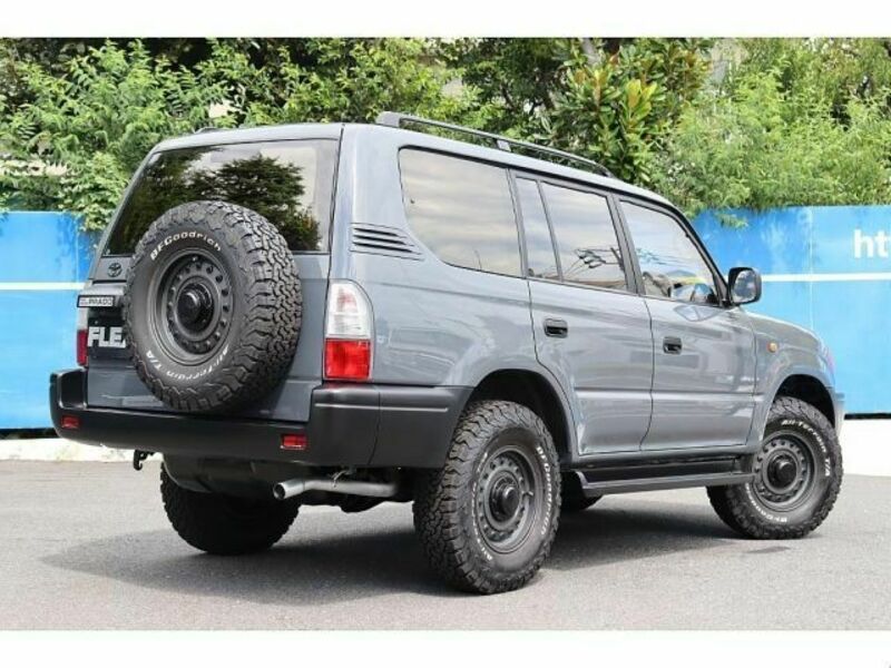 LAND CRUISER PRADO-2