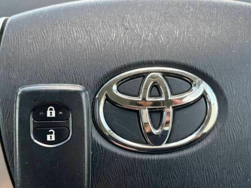 PRIUS-5