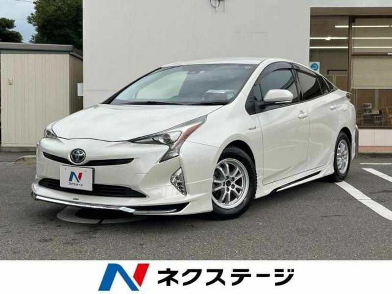 TOYOTA　PRIUS