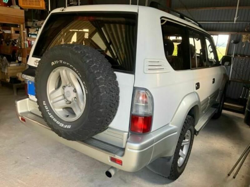 LAND CRUISER PRADO-3