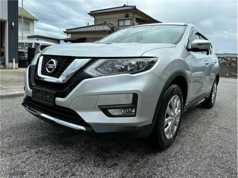 NISSAN　X-TRAIL