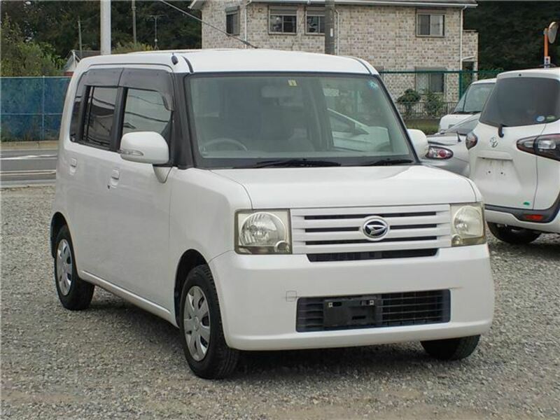 DAIHATSU　MOVE