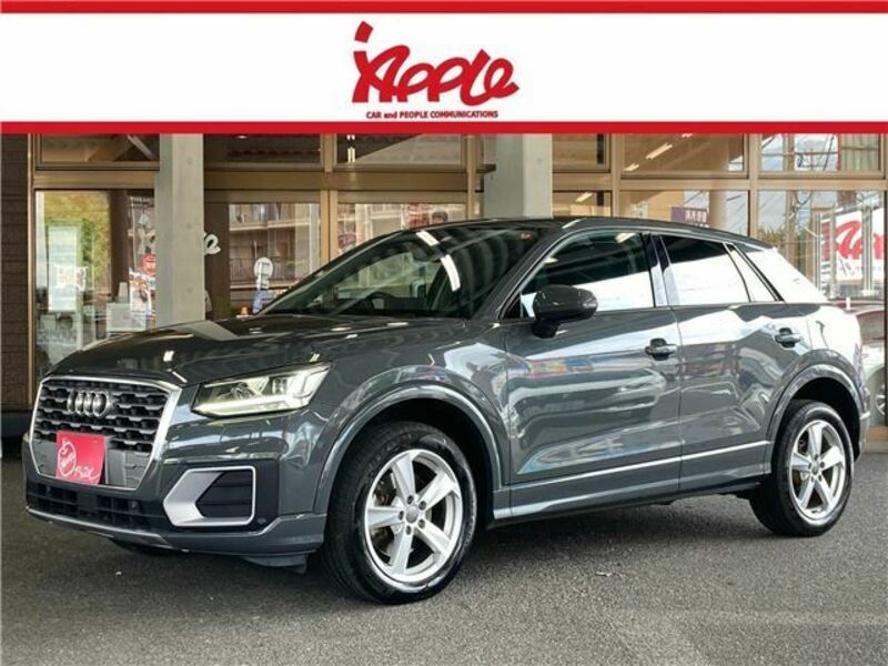 AUDI　Q2