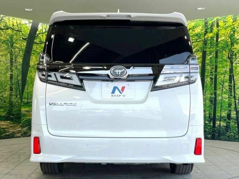 VELLFIRE-15