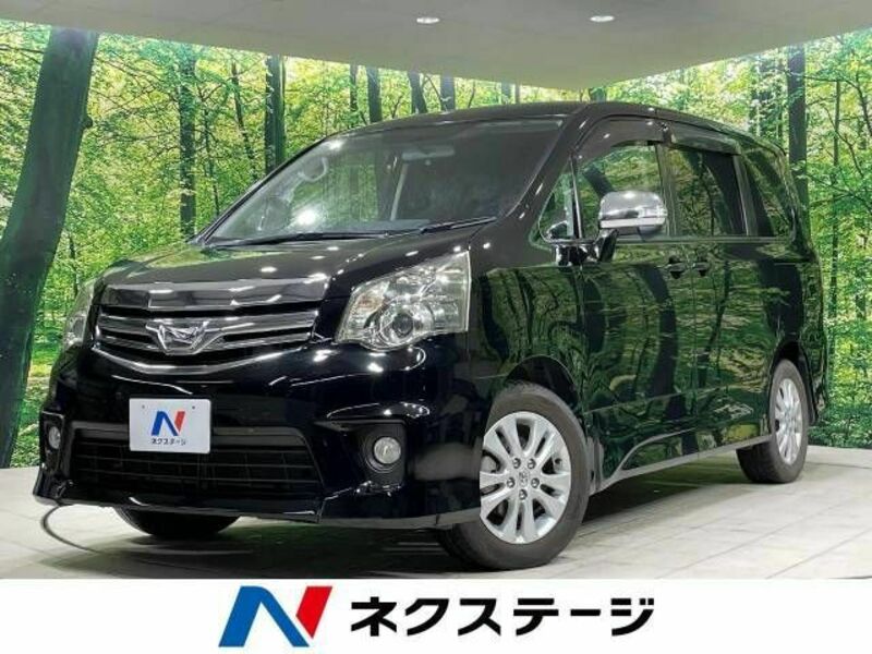 TOYOTA　NOAH