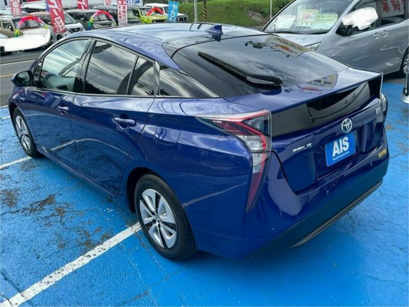 PRIUS-4