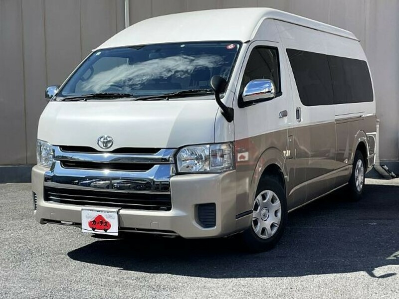 TOYOTA　HIACE WAGON