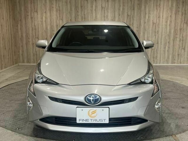 PRIUS-12