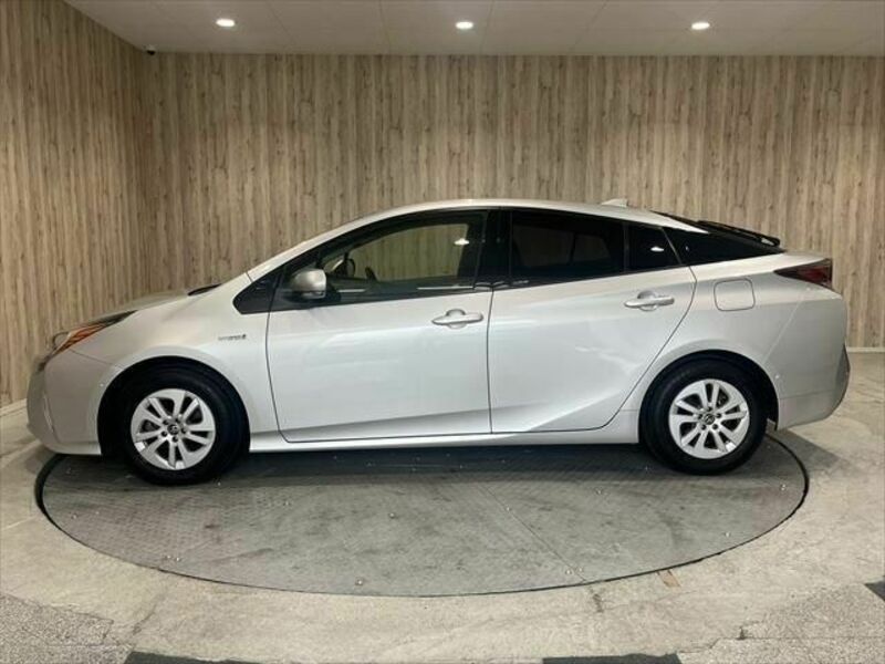 PRIUS-18