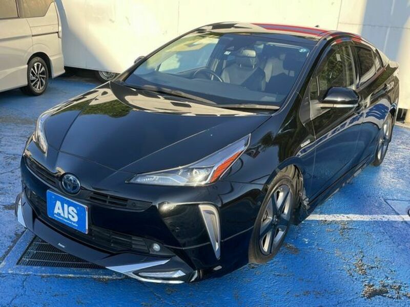 TOYOTA　PRIUS