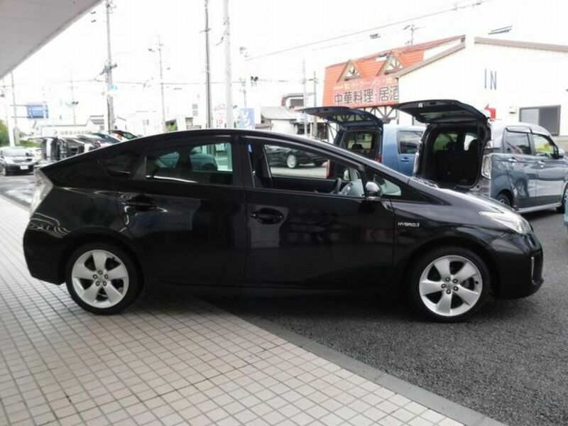 PRIUS-3